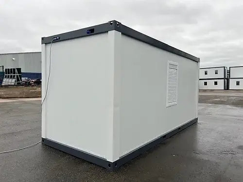 Contenedor de oficina estándar con puerta central