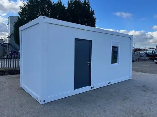 Contenedor de oficina estándar con ventana