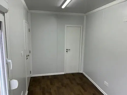 Oficina estándar con baño/trastero