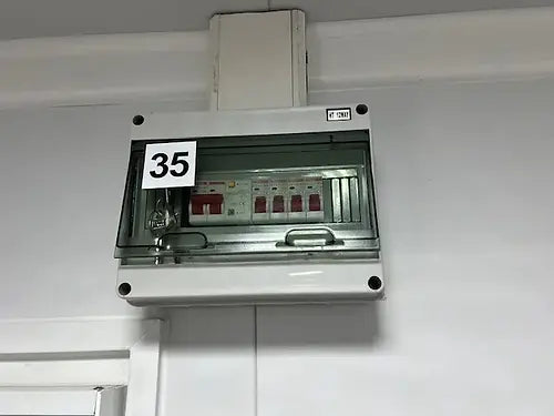 Contenedor de oficina estándar de 3 ventanas