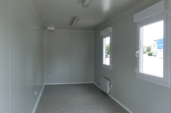 Módulo contenedor de 20 pies + 2 ventanas + 1 puerta