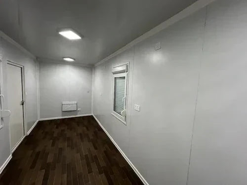 Contenedor de oficina estándar con puerta central