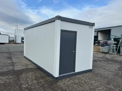 Contenedor de oficina estándar con ventana